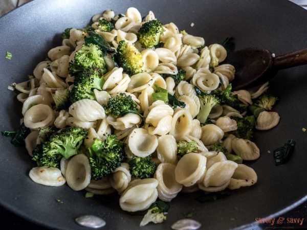 Pasta with roasted broccoli and lemon